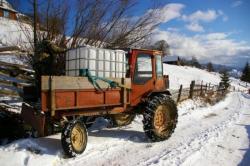 Как завести трактор в мороз