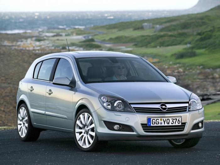 Открытие капота Opel Astra II G (Classic) 1998 - 2009